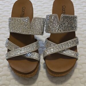 NWOT Corkys Women's Silver Mosaic Sandals